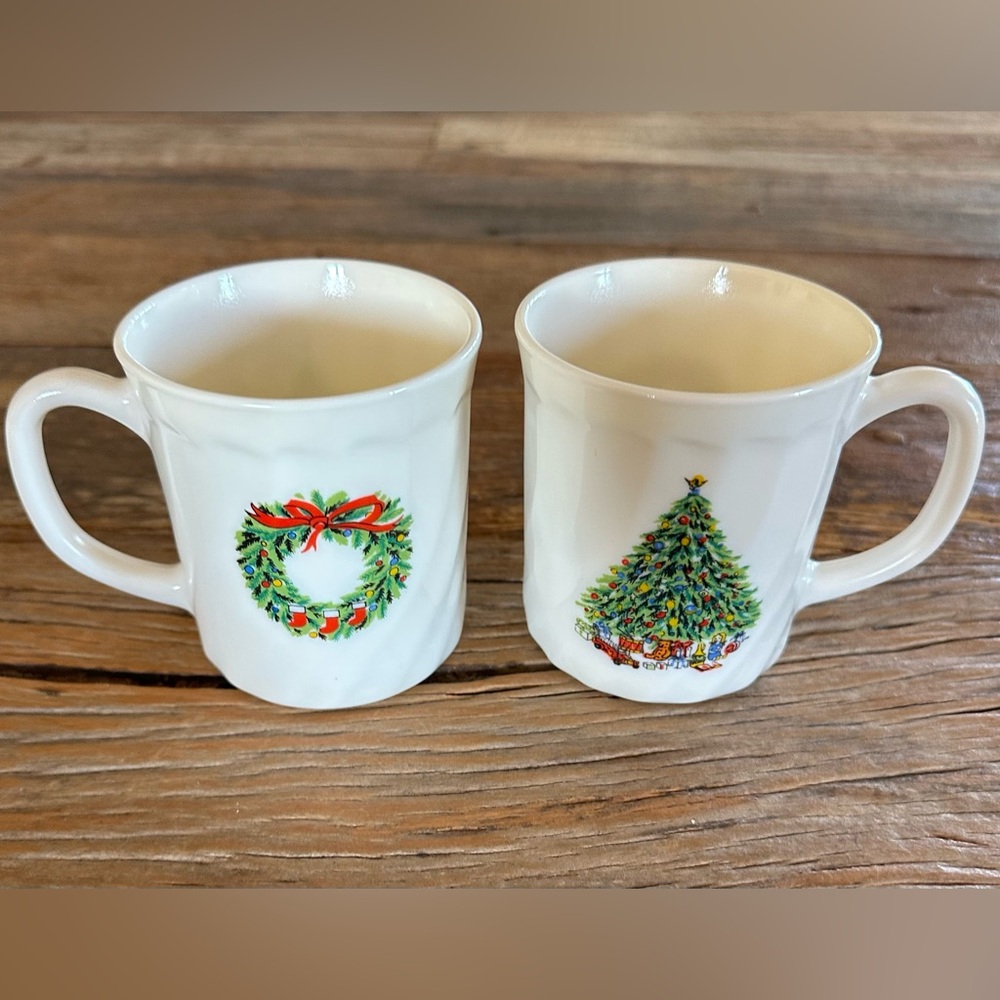 VTG Salem Porcelle French Christmas Tree Wreath Coffee Cup Set, Great Cond